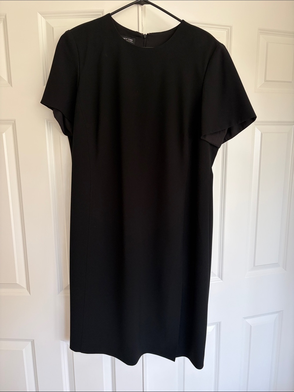 Classic Black Short-Sleeve Shift Dress 18w